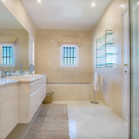 Alegria By Abahana Luxe Villa
